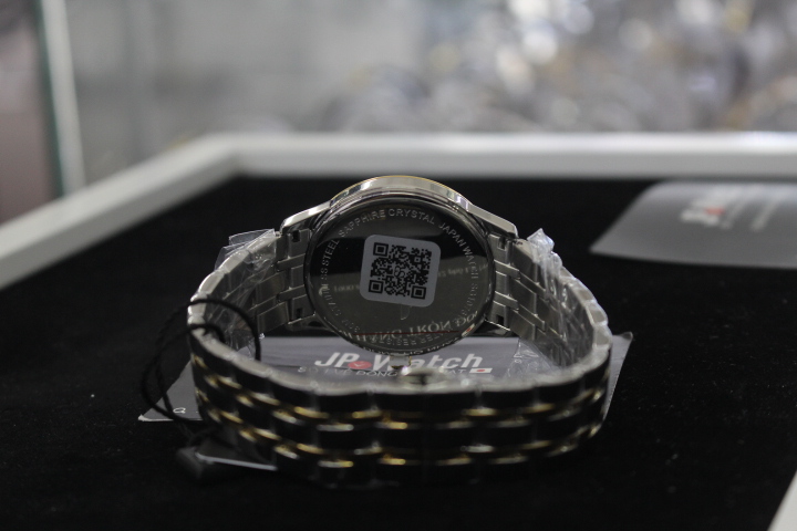 Đồng hồ nam SR Watch SG1076.1202TE luôn có tem chống hàng giả